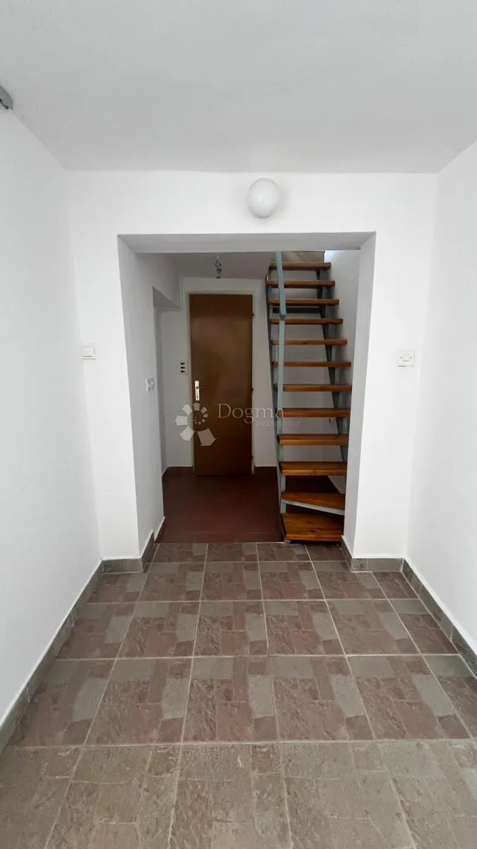 kuća za odmor s velikom okućnicom i voćnjakom - slika 11
