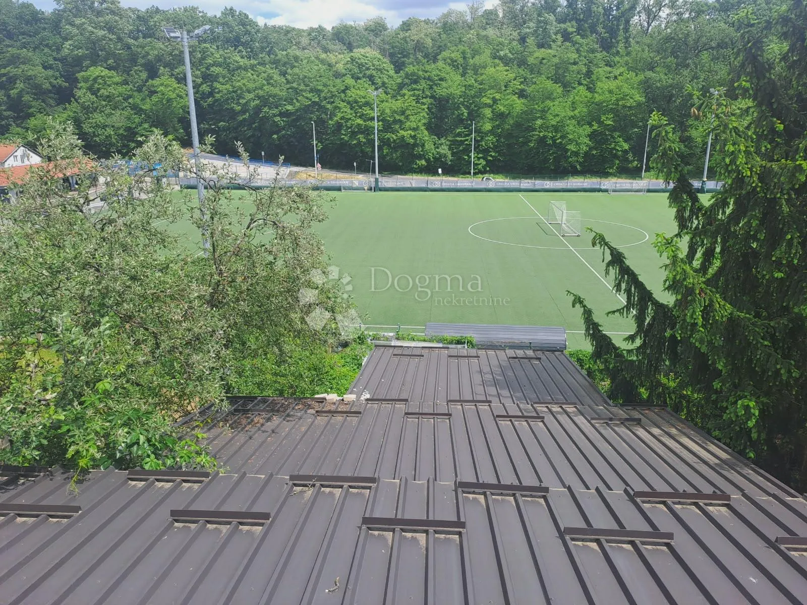 maksimir- prostrana obiteljska kuća - slika 5