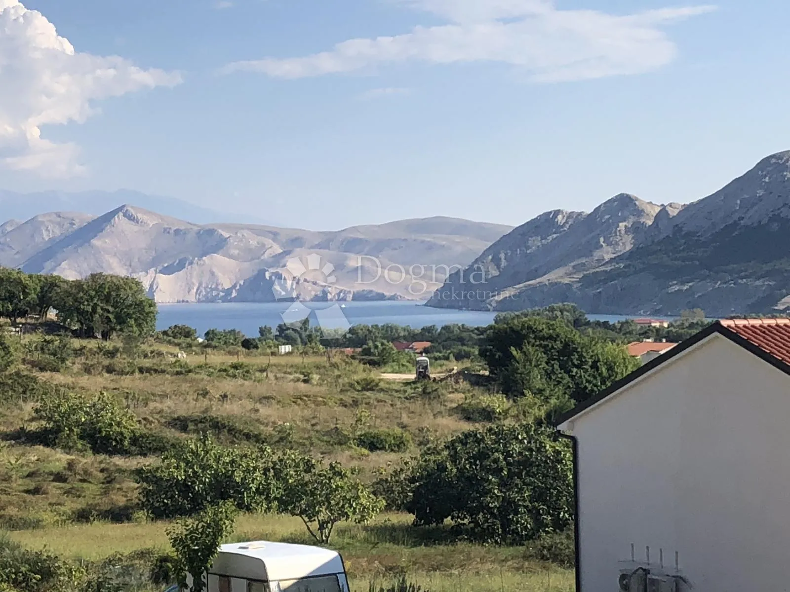 krk - baška - vila s velikim stanom i dva apartmana - slika 12