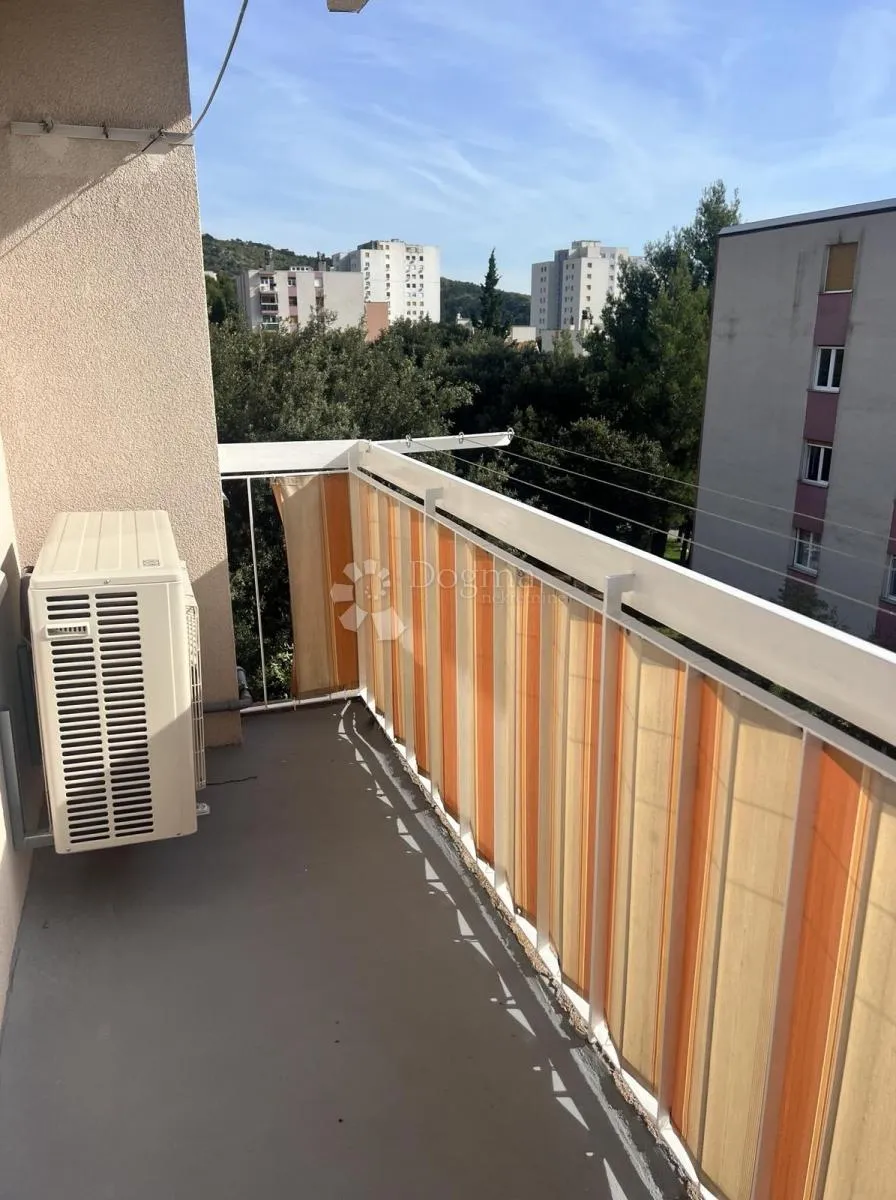 novouređeni stan na odličnoj lokaciji - slika 16