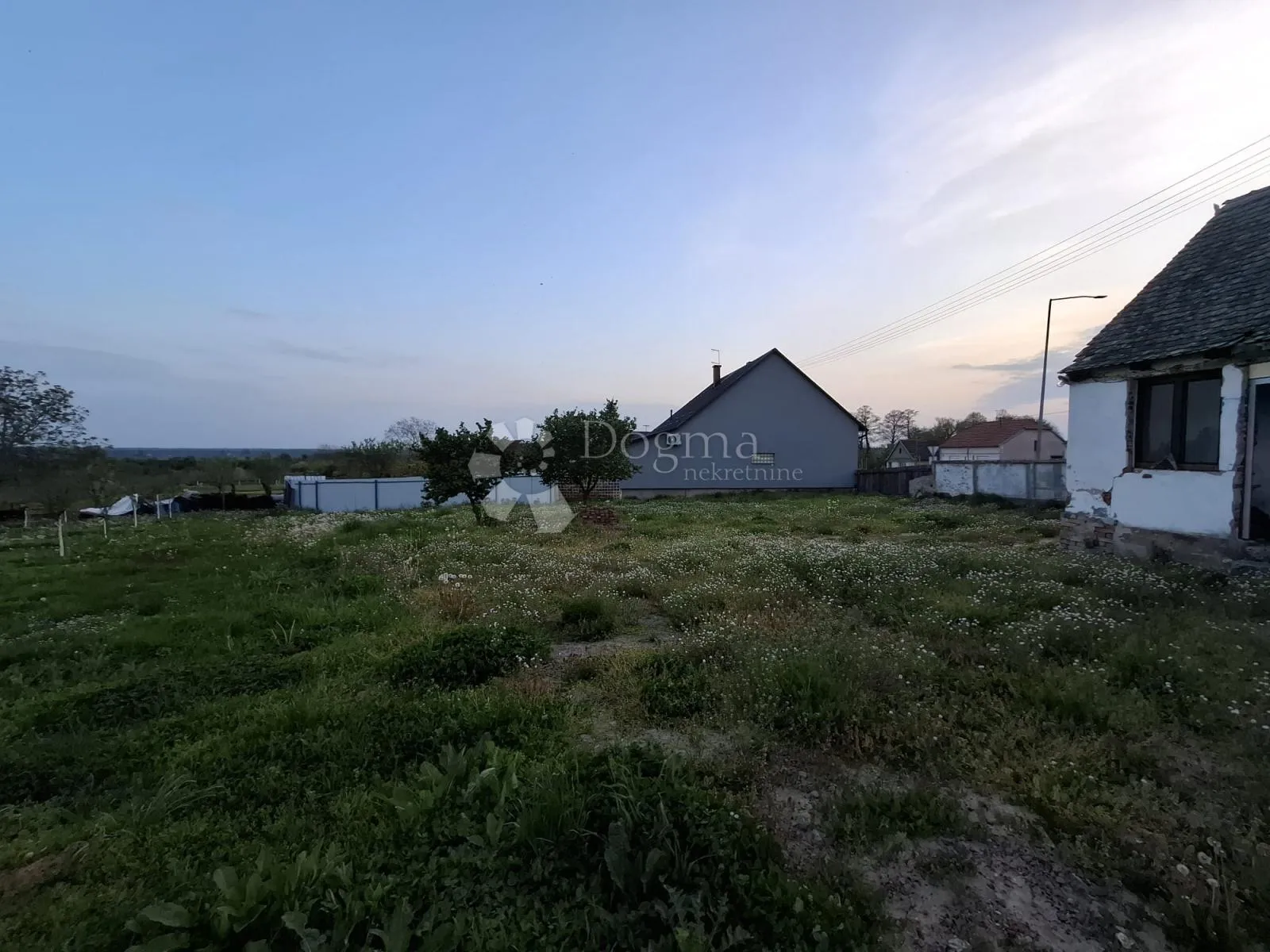 povoljno! kuća za rušenje s priključcima - slika 4