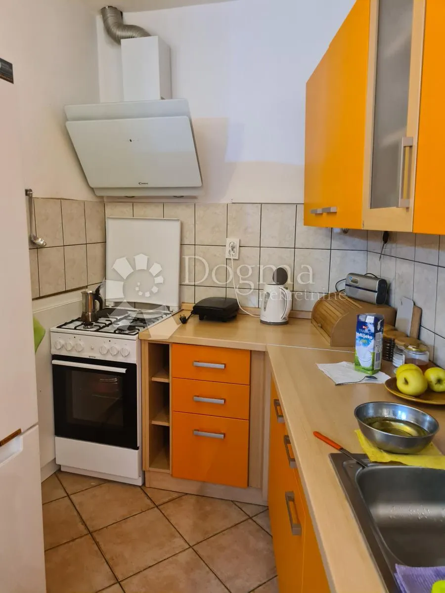 šibenik centar - kamena kuća blizu rive - slika 4