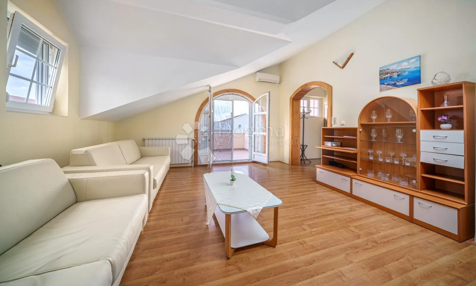apartmanska kuća u srimi na samoj plaži - slika 10
