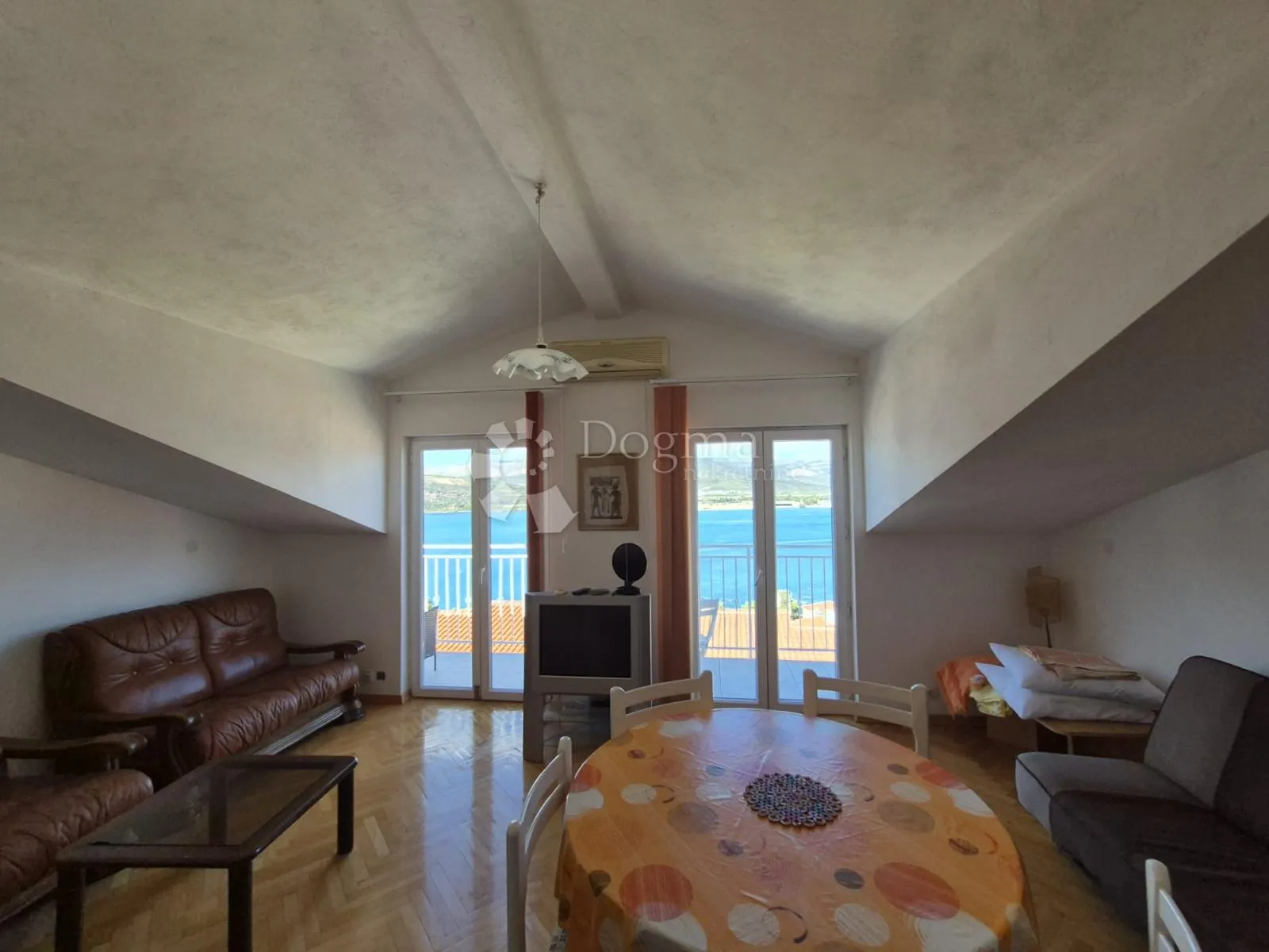 prostrana apartmanska kuća sa panoramskim pogledom na more - slika 40