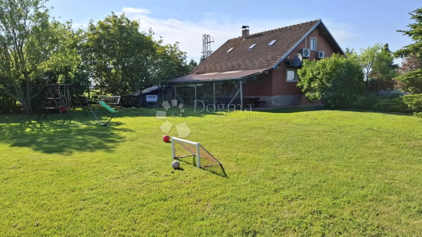 seoski raj 5 minuta od centra grada - slika 52