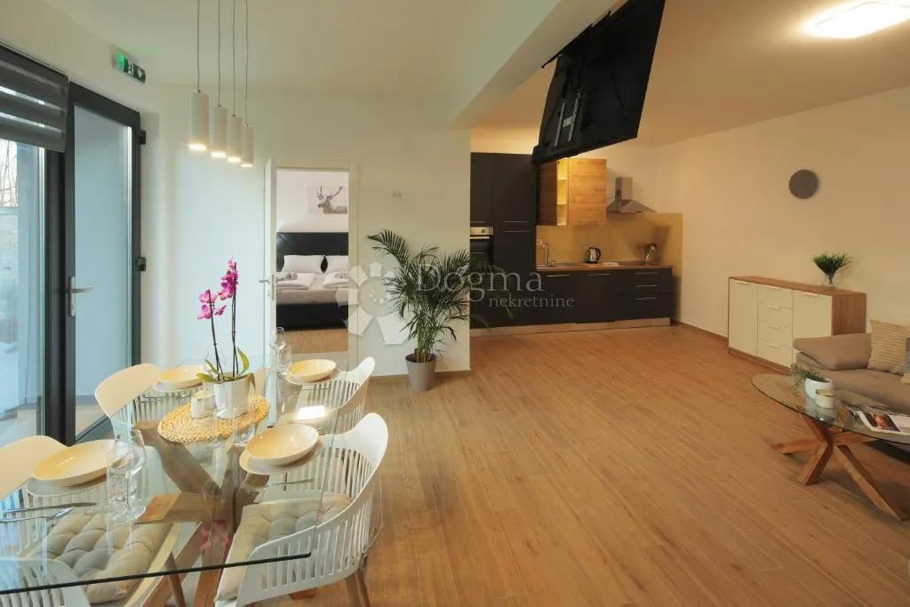 moderne kuće s vrtom i jacuzzijem – prilika za investitore! - slika 4