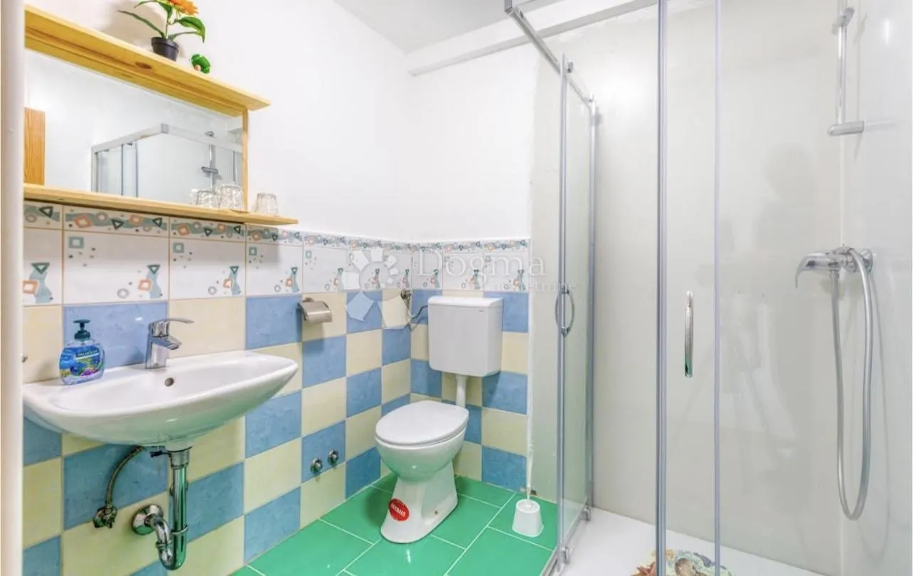 gospodarsko imanje u okolici otočca - slika 27
