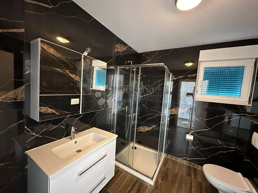 luksuzni apartman - slika 13