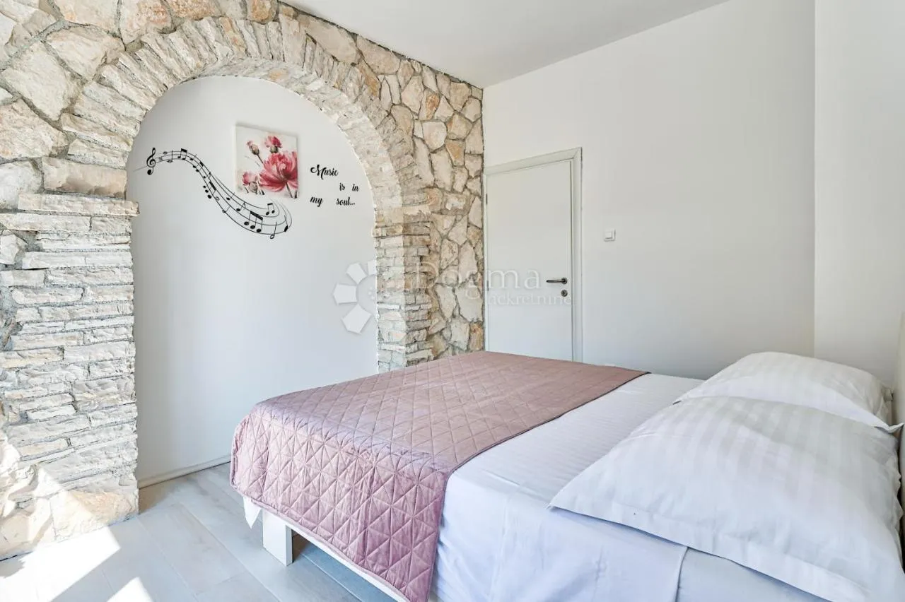 villa s bazenom - 900 m od plaže - slika 18