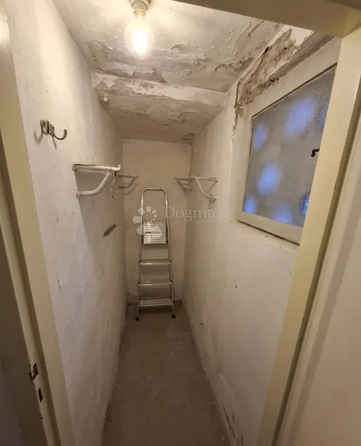 kuća s dvorištem vrapče, parcela 240 m², 2 cjeline - slika 8