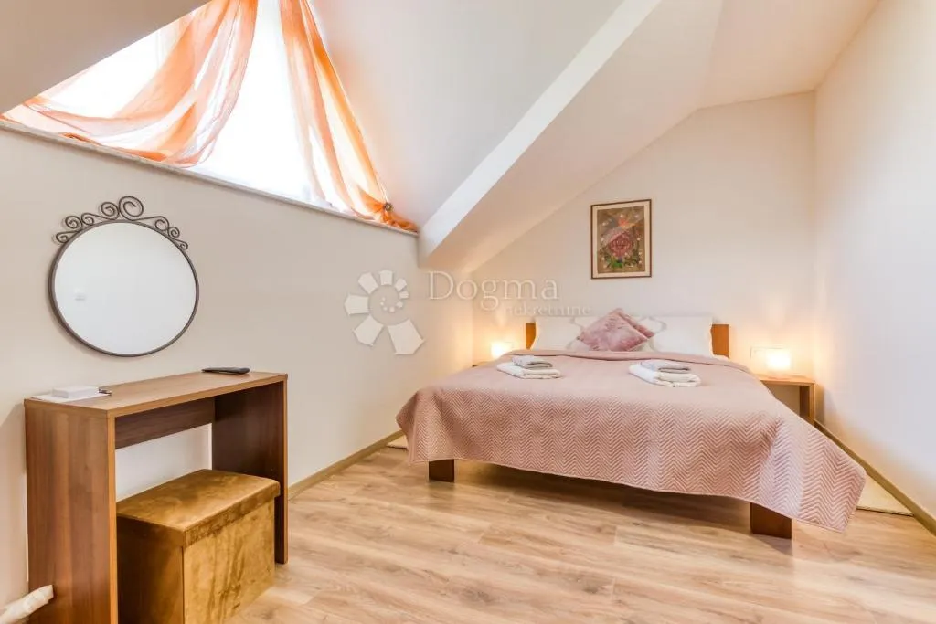 idilična kuća sa 4 apartmana u blizini plitvičkih jezera - slika 8