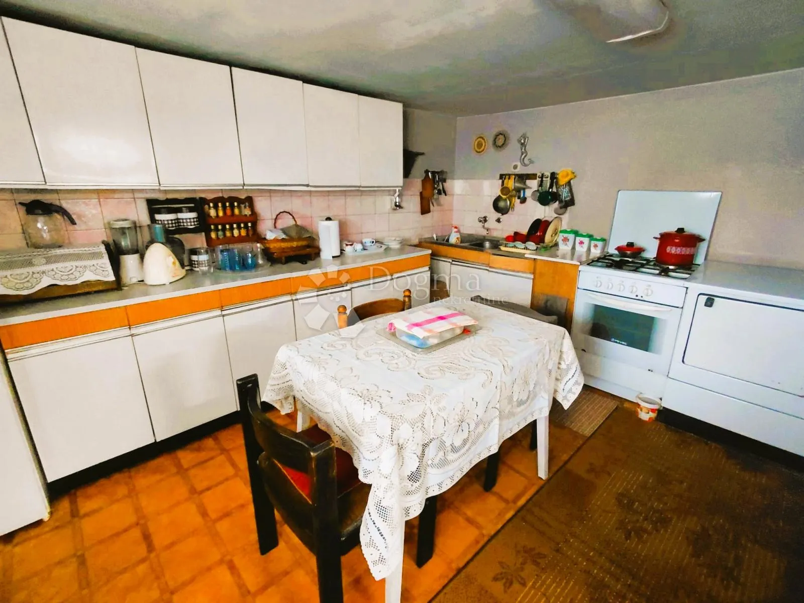 kuća s prekrasnom okućnicom u kotoribi - slika 2
