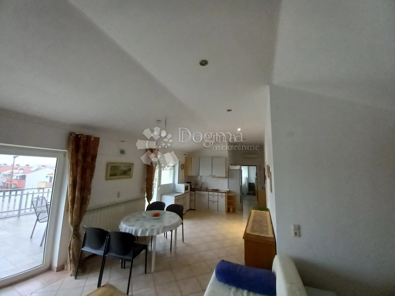 istra-umag, apartman sa terasom i pogledom na more - slika 8