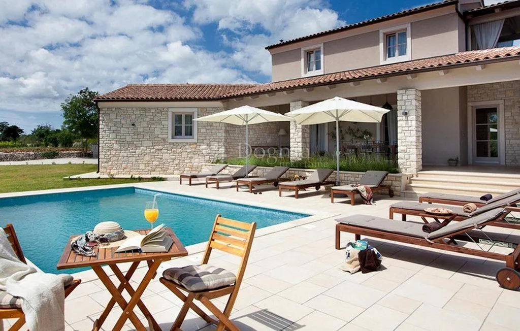 prekrasna istarska villa s prostranom okućnicom - slika 4