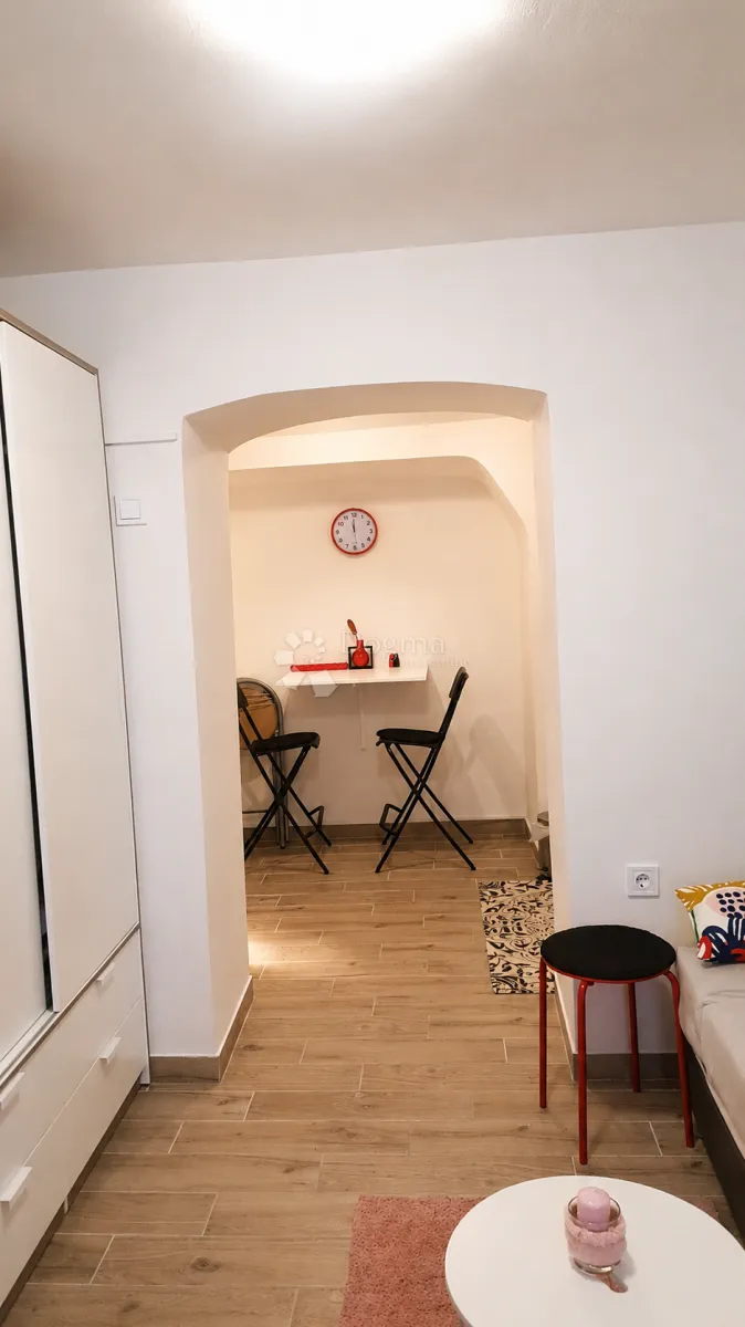 renovirana garsonjera na tuđmancu - slika 4