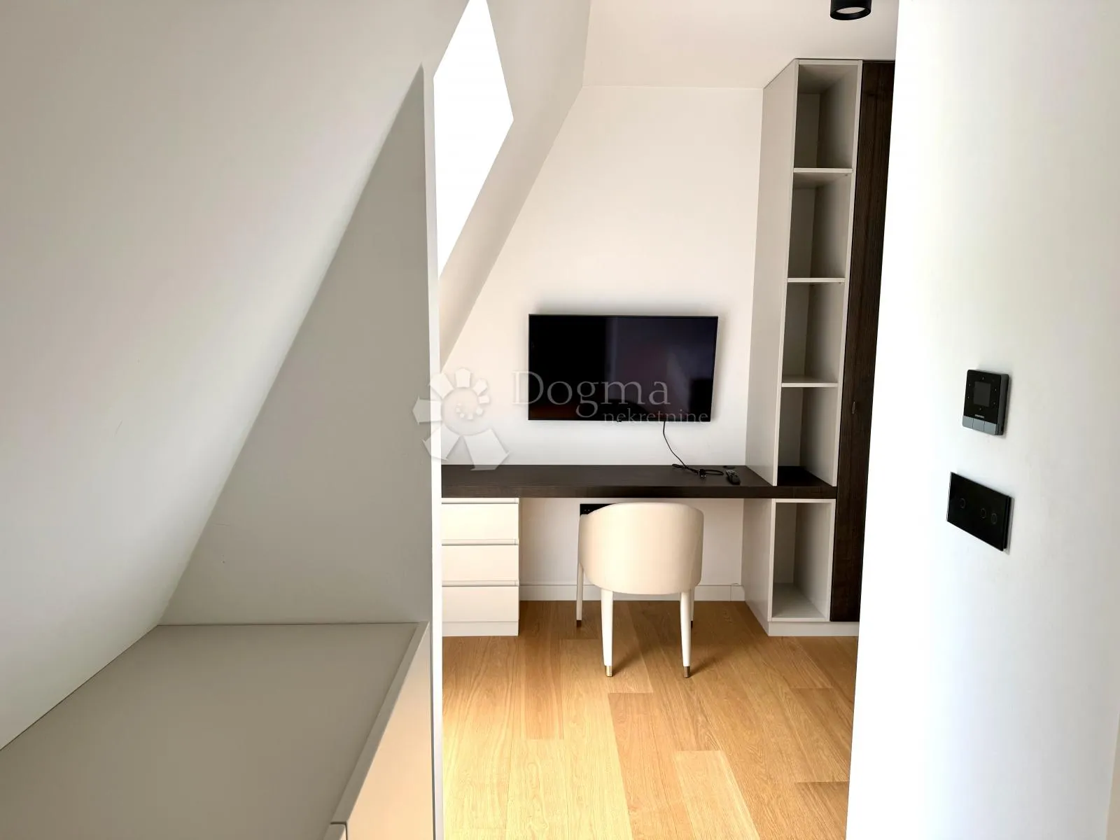 zagreb, centar, luksuzan stan 97 m2 s privatnim liftom - slika 10