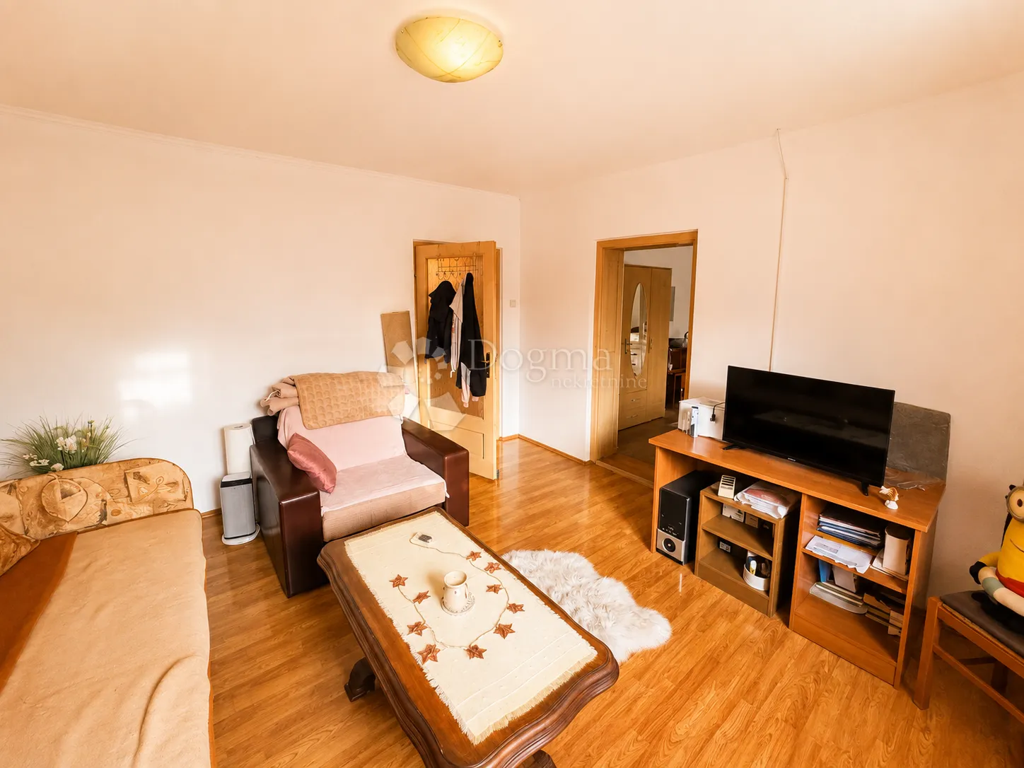kuća 166 m² + oranica 6.000 m² uz kuću - slika 16