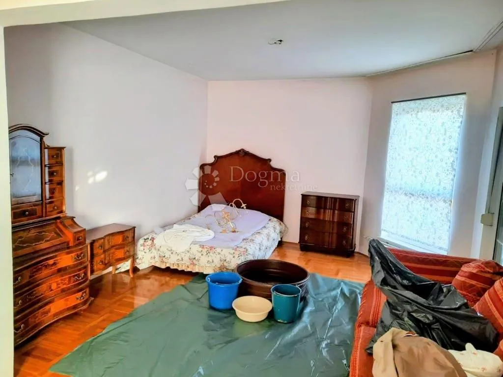 samobor villa 200m2 + zemljište 1653m2 - slika 4