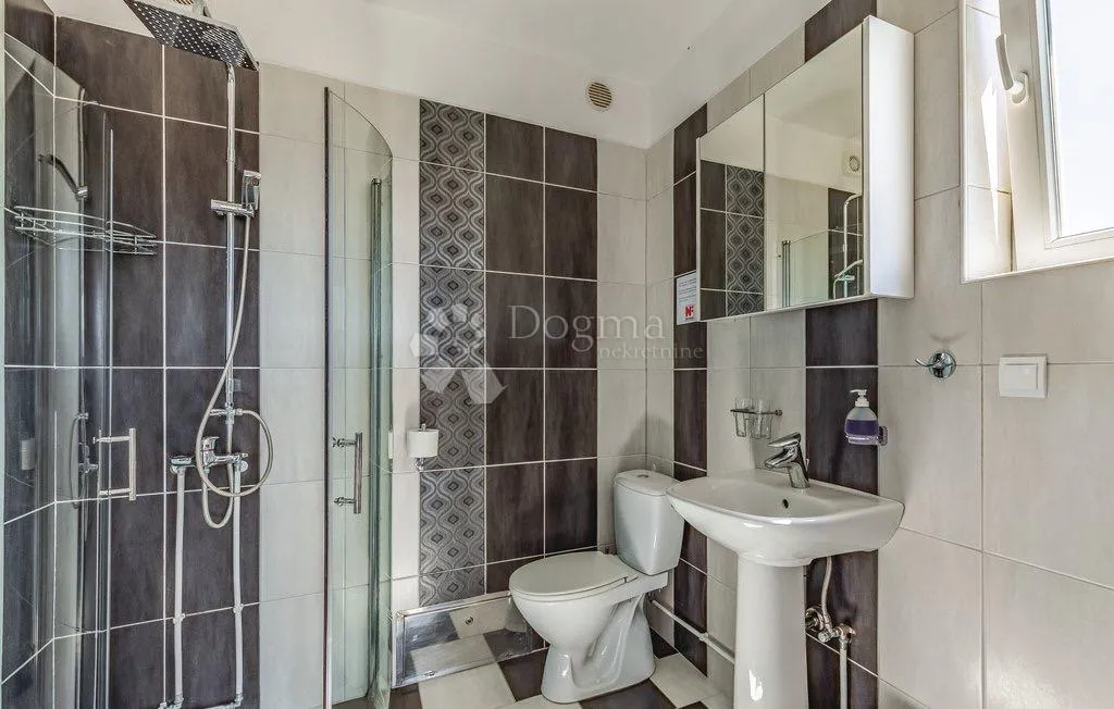 najam stana površine 94 m2 kaštanjer - slika 9