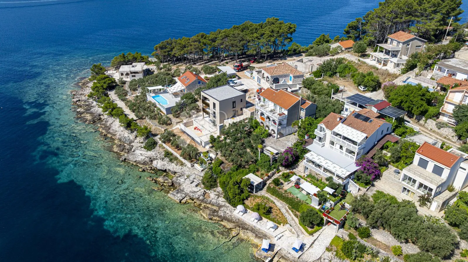 prvi red do mora: samoodrživa apartmanska vila s uhodanim poslovanjem – vela luka, korčula - slika 30