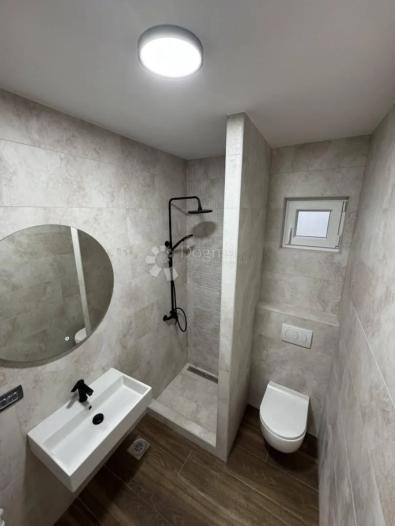 nova kuća u funtani sa 3 apartmana - slika 6