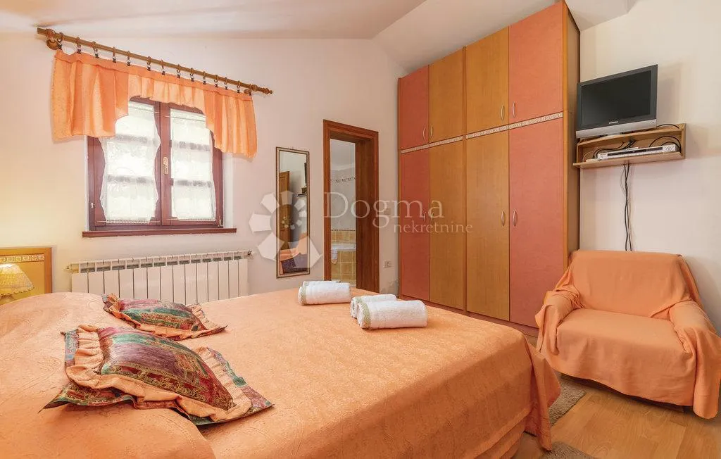 kamena kuća na šarmantnom imanju - slika 35