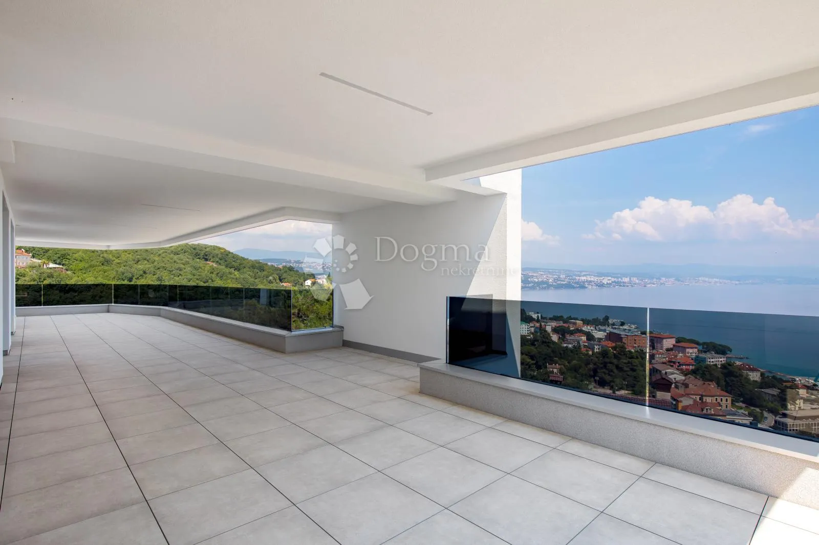 penthouse s bazenom, panoramski pogled - slika 2
