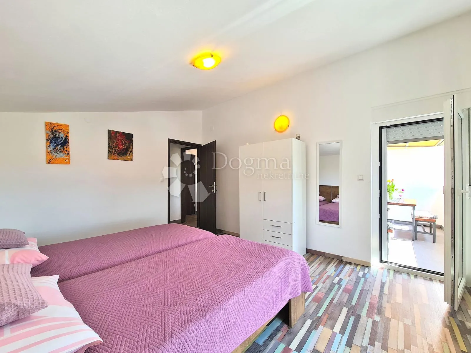 kuća s 8 apartmana spremna za turistički najam - slika 15