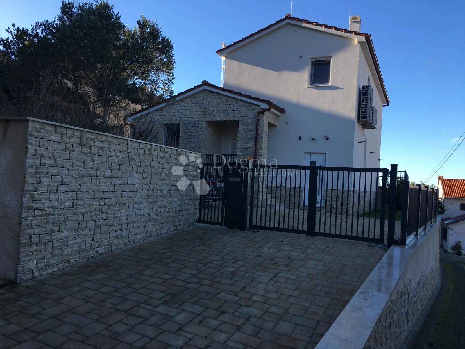 ekskluzivna kuća svega 70 m od pješčane plaže, otok rab - slika 38
