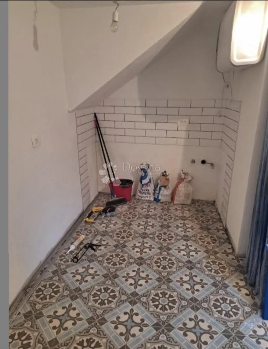 kuća s karakterom na 5 minuta od plaže, postira - slika 17