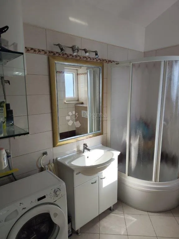 rogoznica- predivna villa na plaži - slika 32