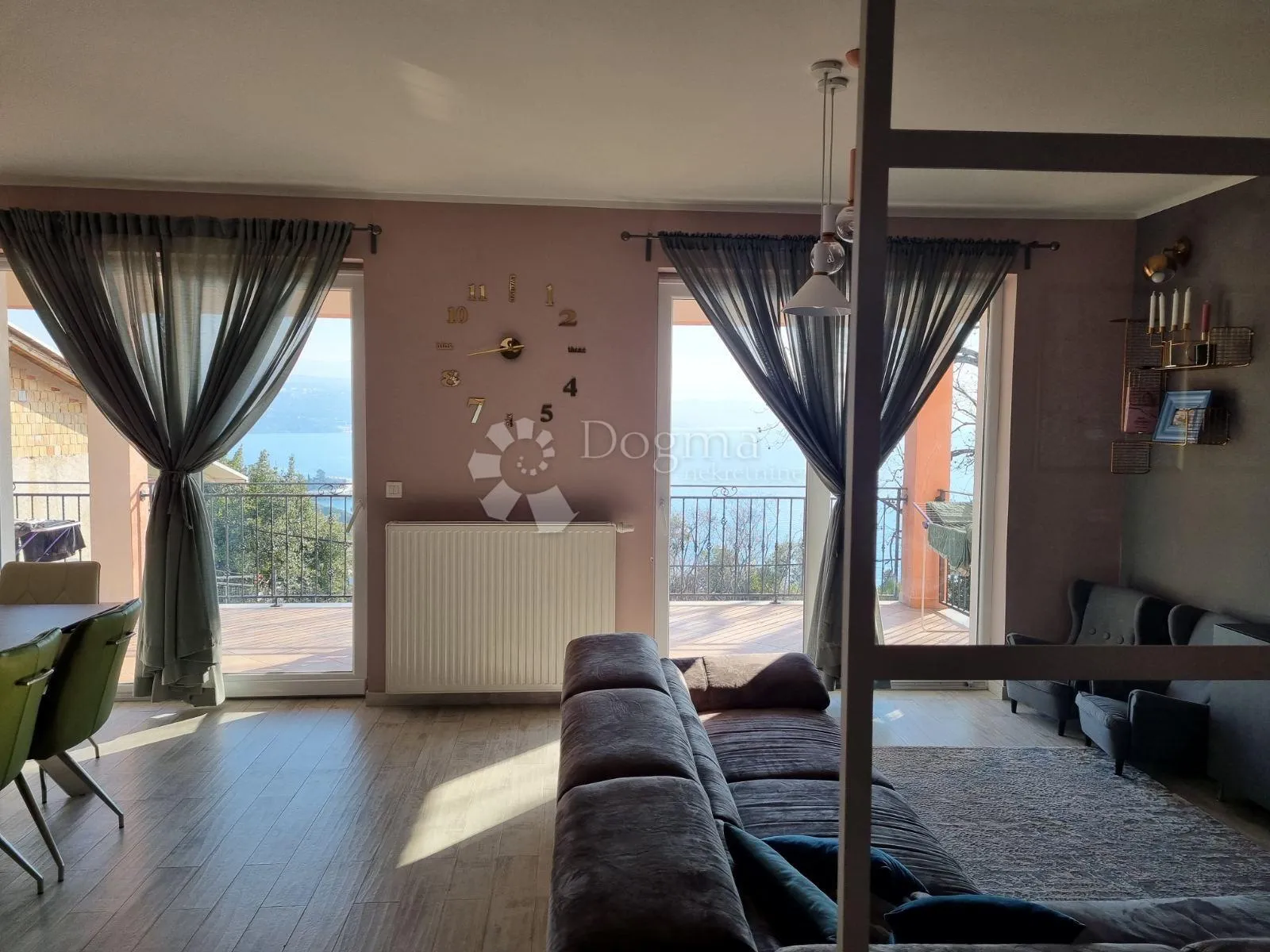 trosoban stan s vrtom i panoramskim pogledom na more - slika 10