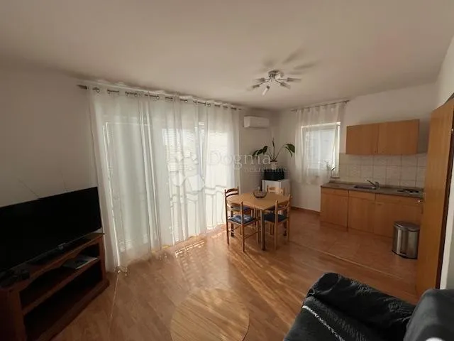 selce,dvije kuće nadomak centra - slika 7