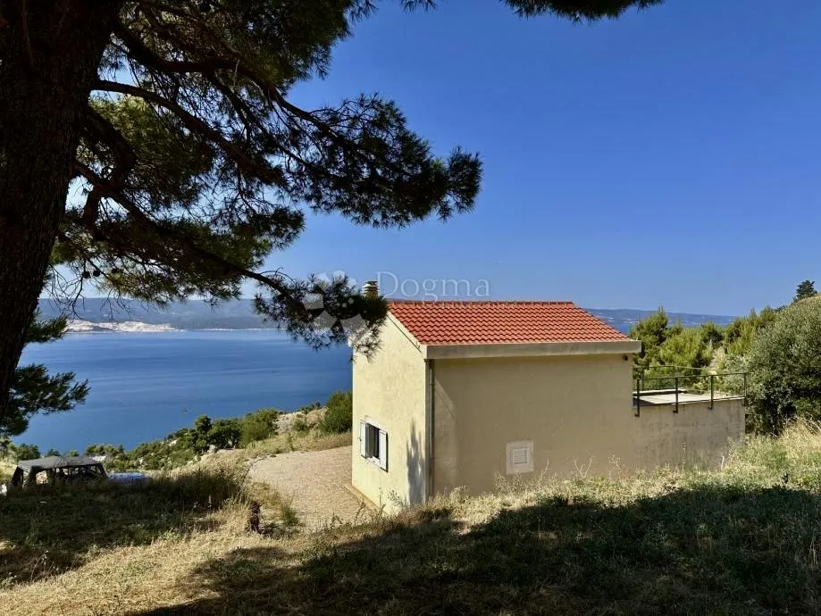 lokva rogoznica - kuća sa zemljištem - slika 1
