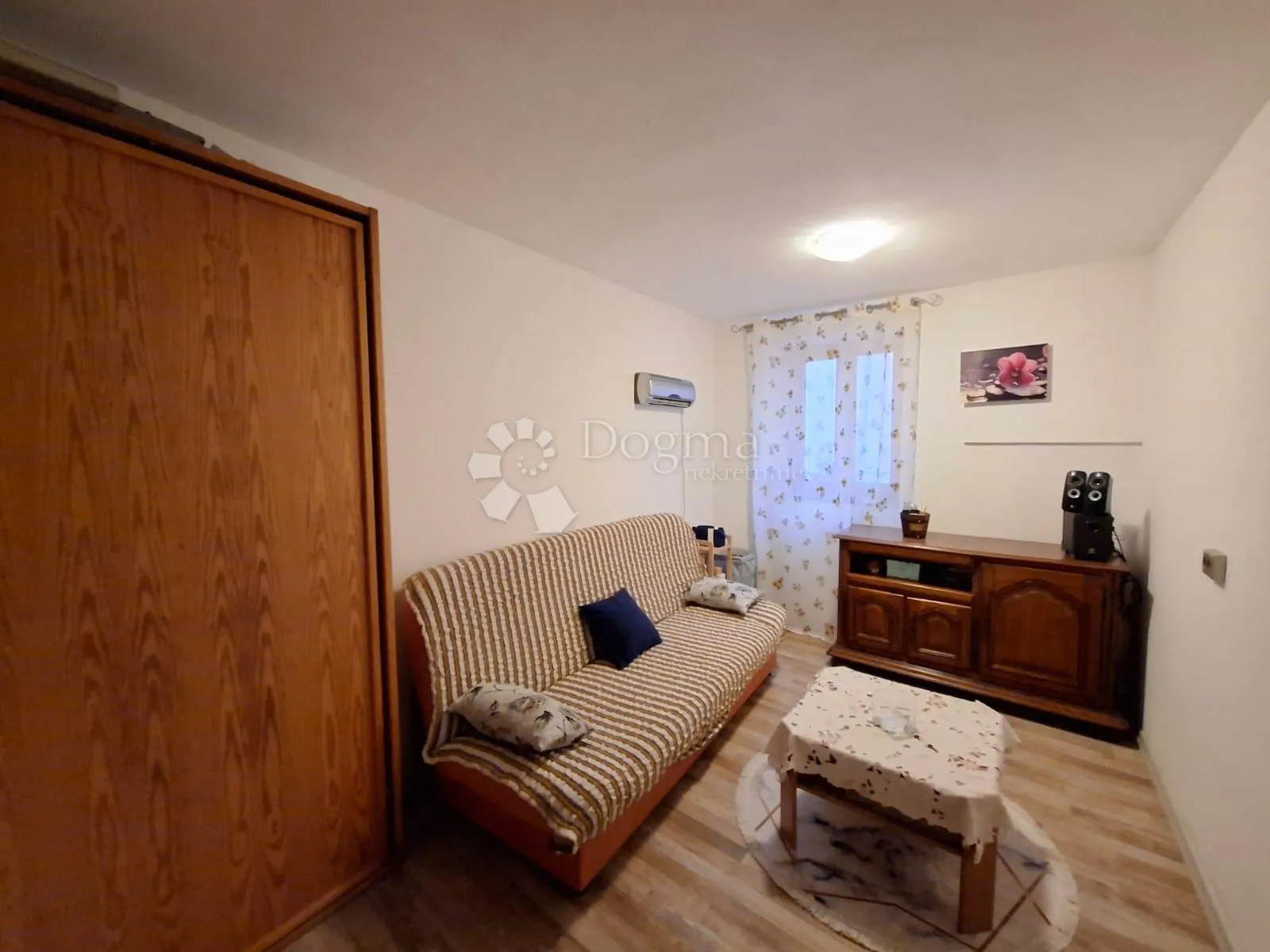 buje - renovirana kamena kuća u starogradskoj jezgri 4ss+db - slika 17