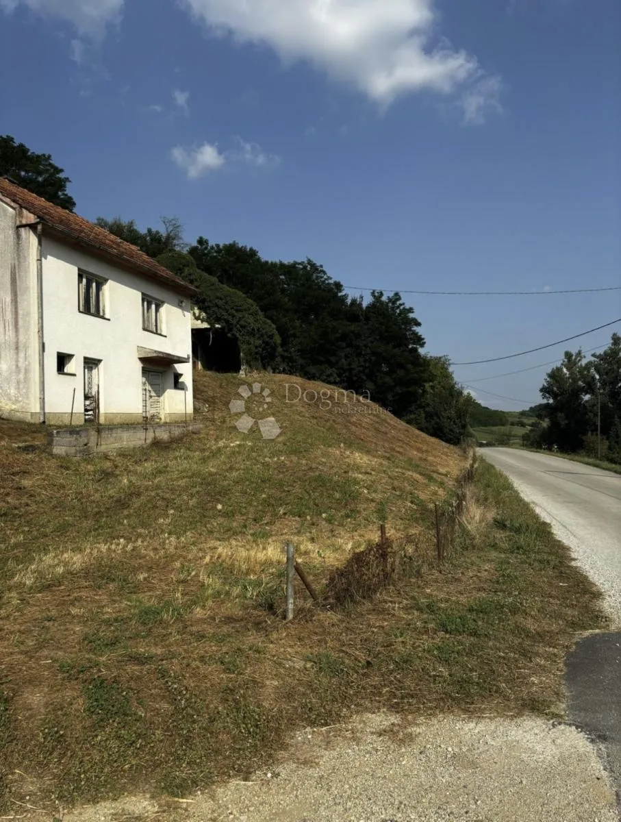 kuća za adaptaciju+ogromno imanje - 3831m² - slika 2