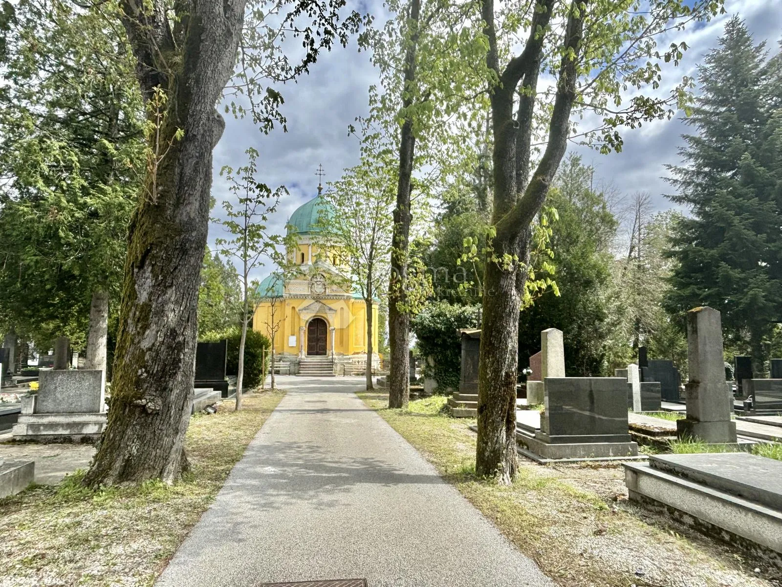 grobno mjesto na iznimnoj lokaciji, 6 ukopnih mjesta - slika 3
