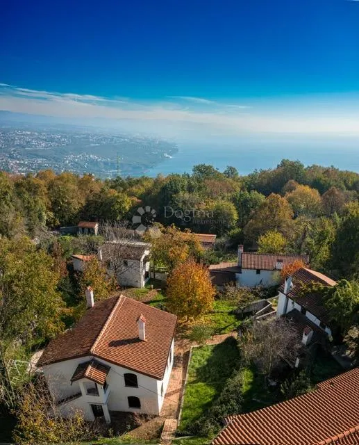 autentično pitoreskno selo sa 6 kuca iznad opatije - slika 3