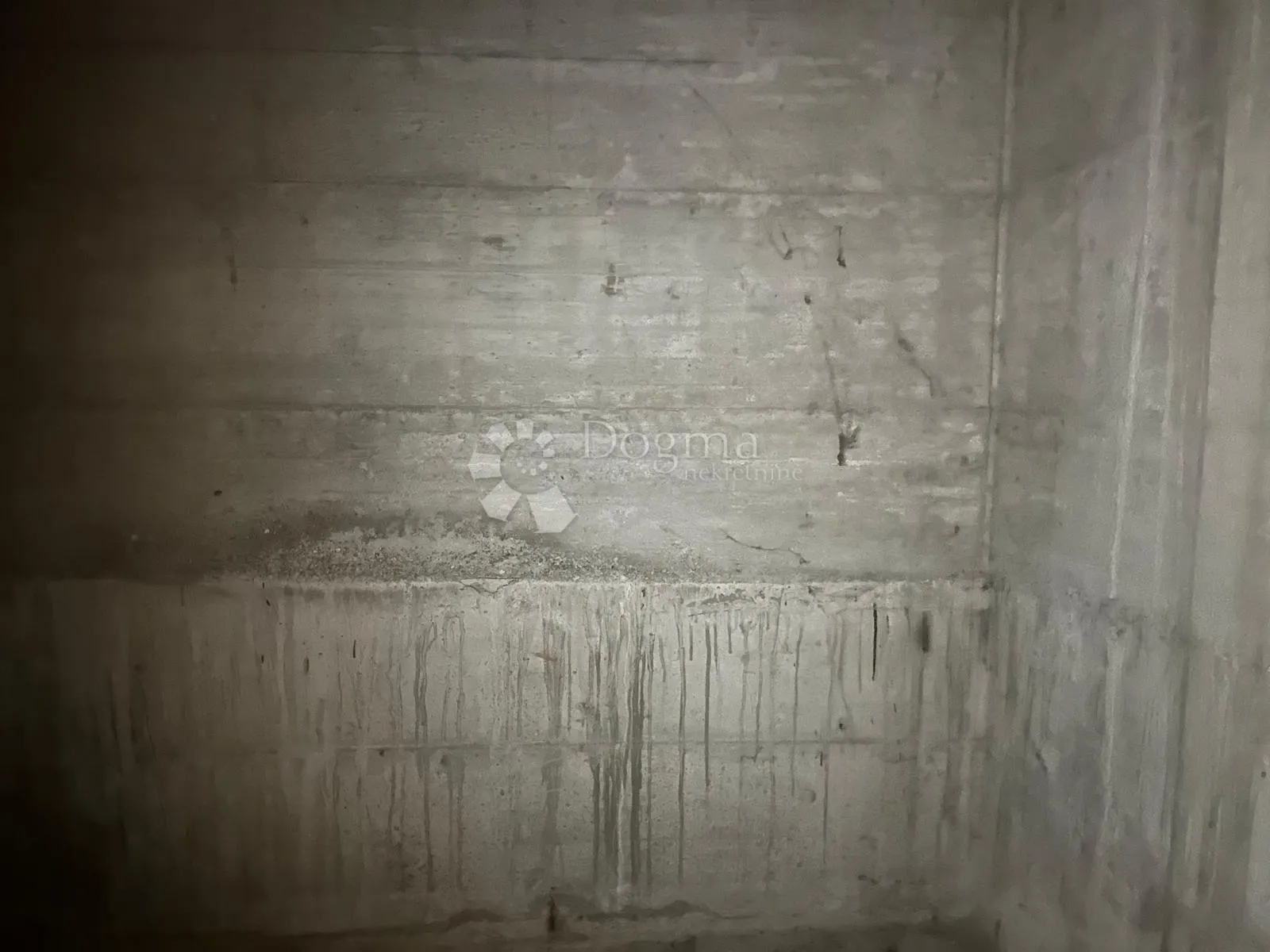 rijetkost u centru varaždina – povijesna vila s velikim potencijalom - slika 28