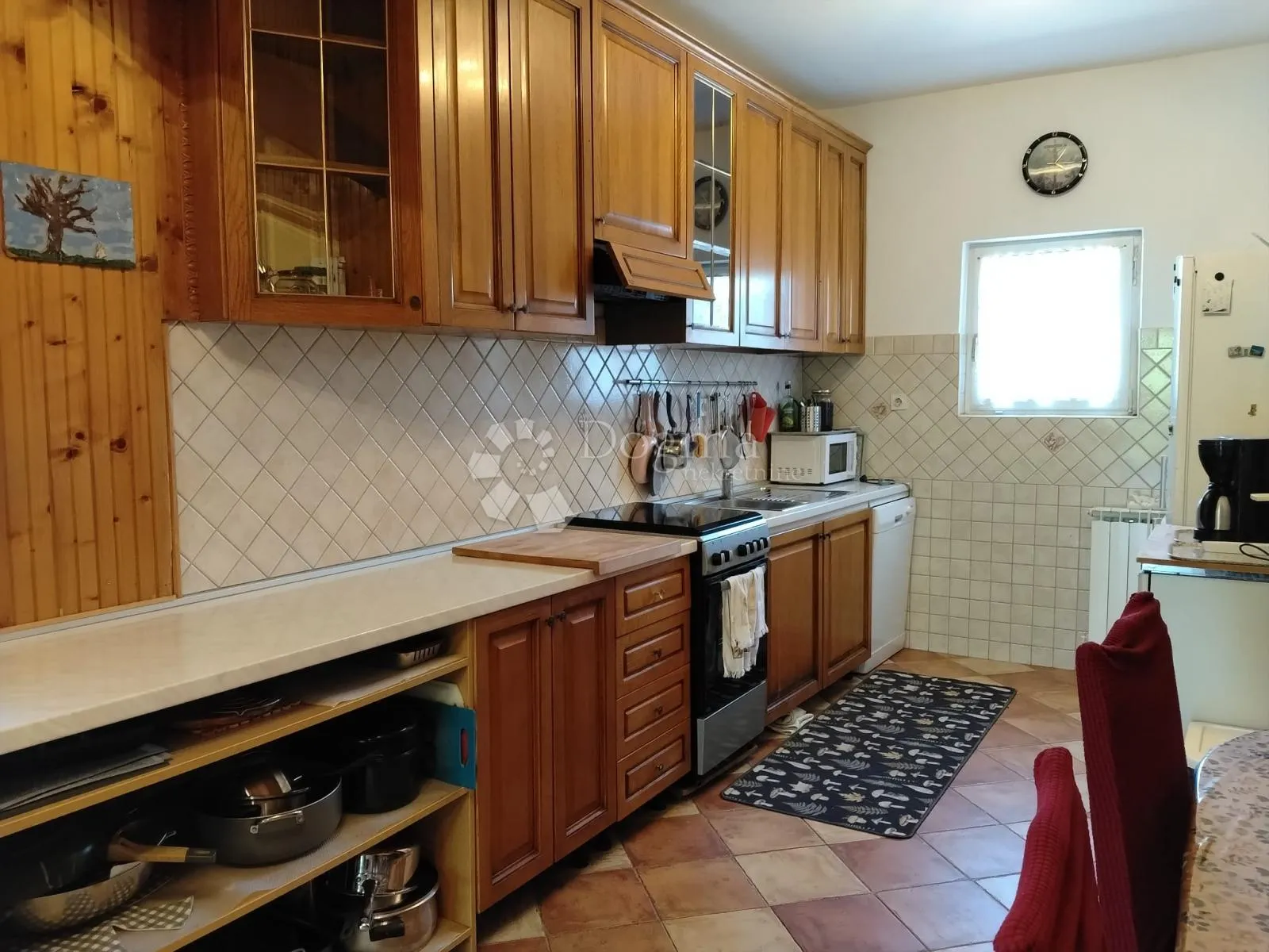 stan u kući turanj - slika 5