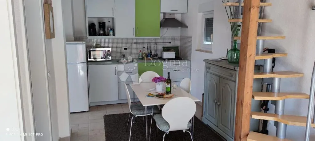 ekskluzivno! apartmanska vila u blizini mora - slika 3