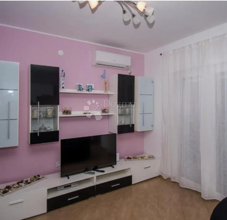 stupin čeline - rogoznica - apartman 100 metara do mora - slika 4