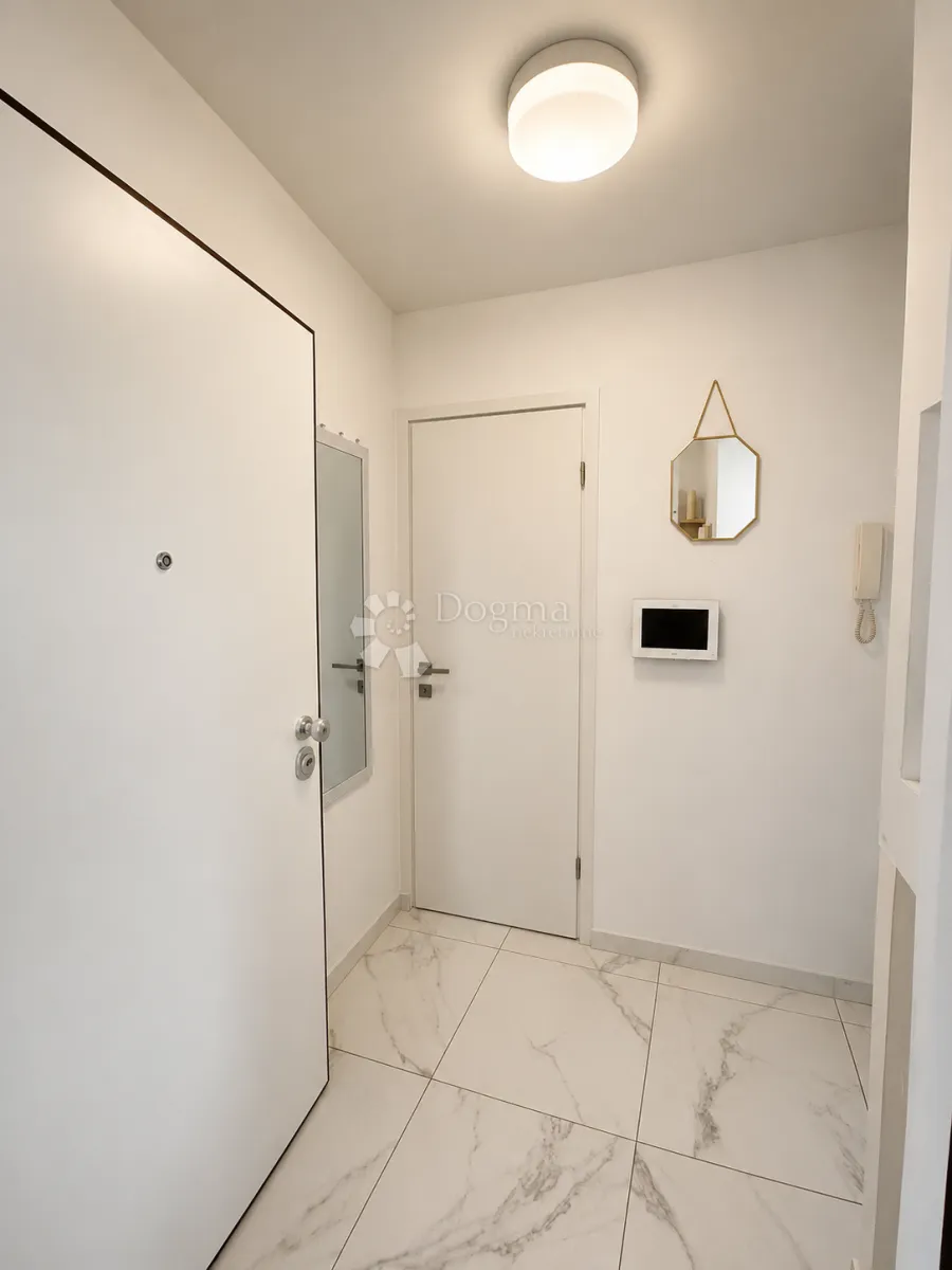 sunčan stan s prekrasnom lođom - 49.10 + 30 m2 - slika 7