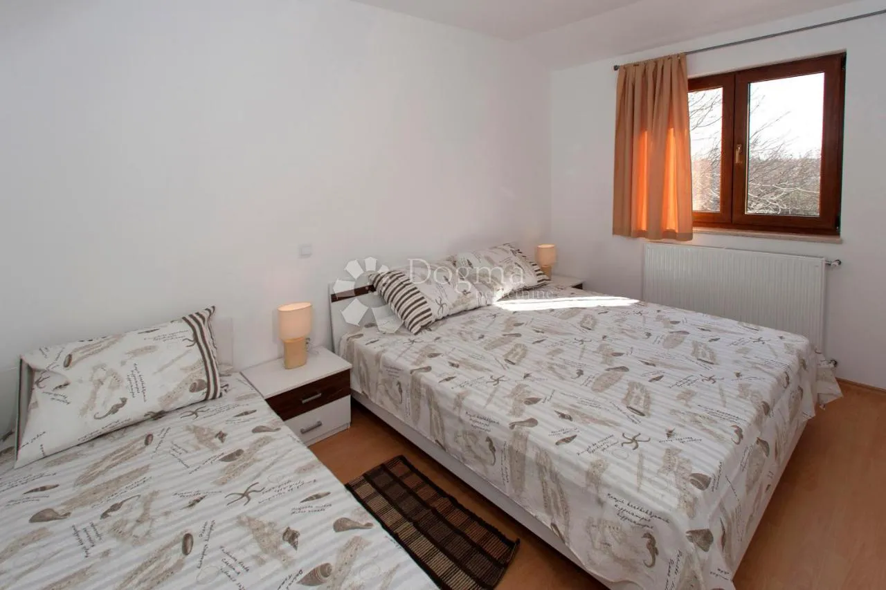 prekrasna vila sa jedinstvenim kažun bazenom - slika 11