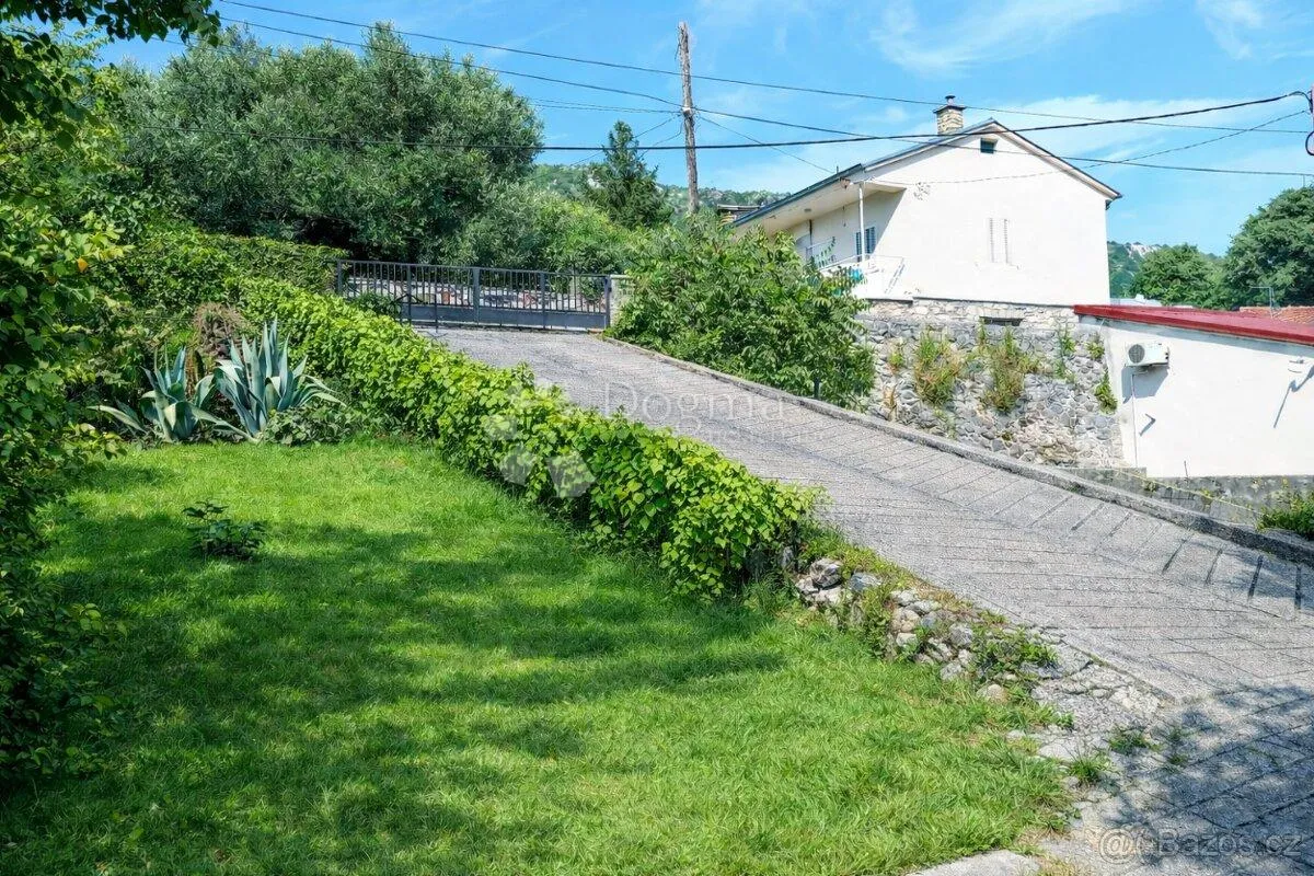 bribir,kuća u centru - slika 17