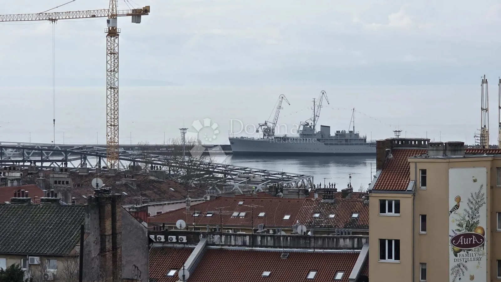 dizajnerski uređen jednosoban stan ! - slika 19