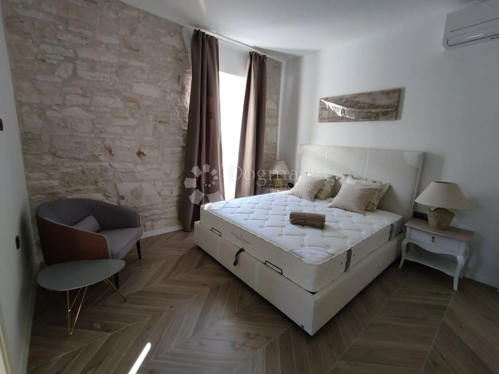 potpuno renovirana austrougarska villa u srcu pule - slika 11