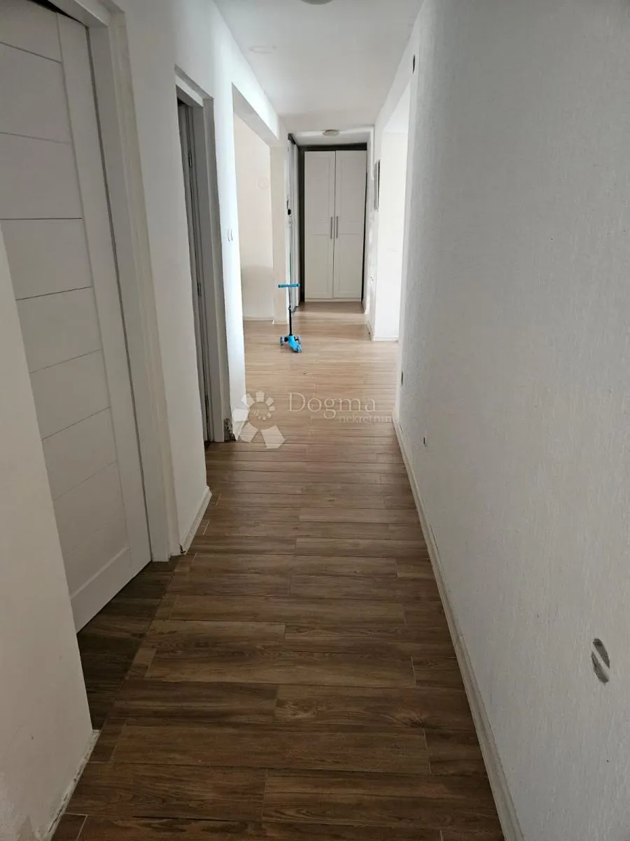 sniženo!!kuća s karakterom i mogućnostima u otoku! - slika 12