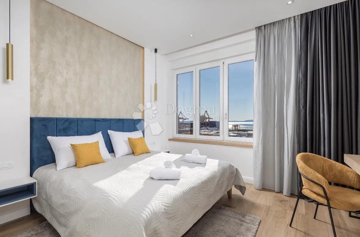 rijeka, centar, 156 m2. divota od 3 stambene jedinice! - slika 20
