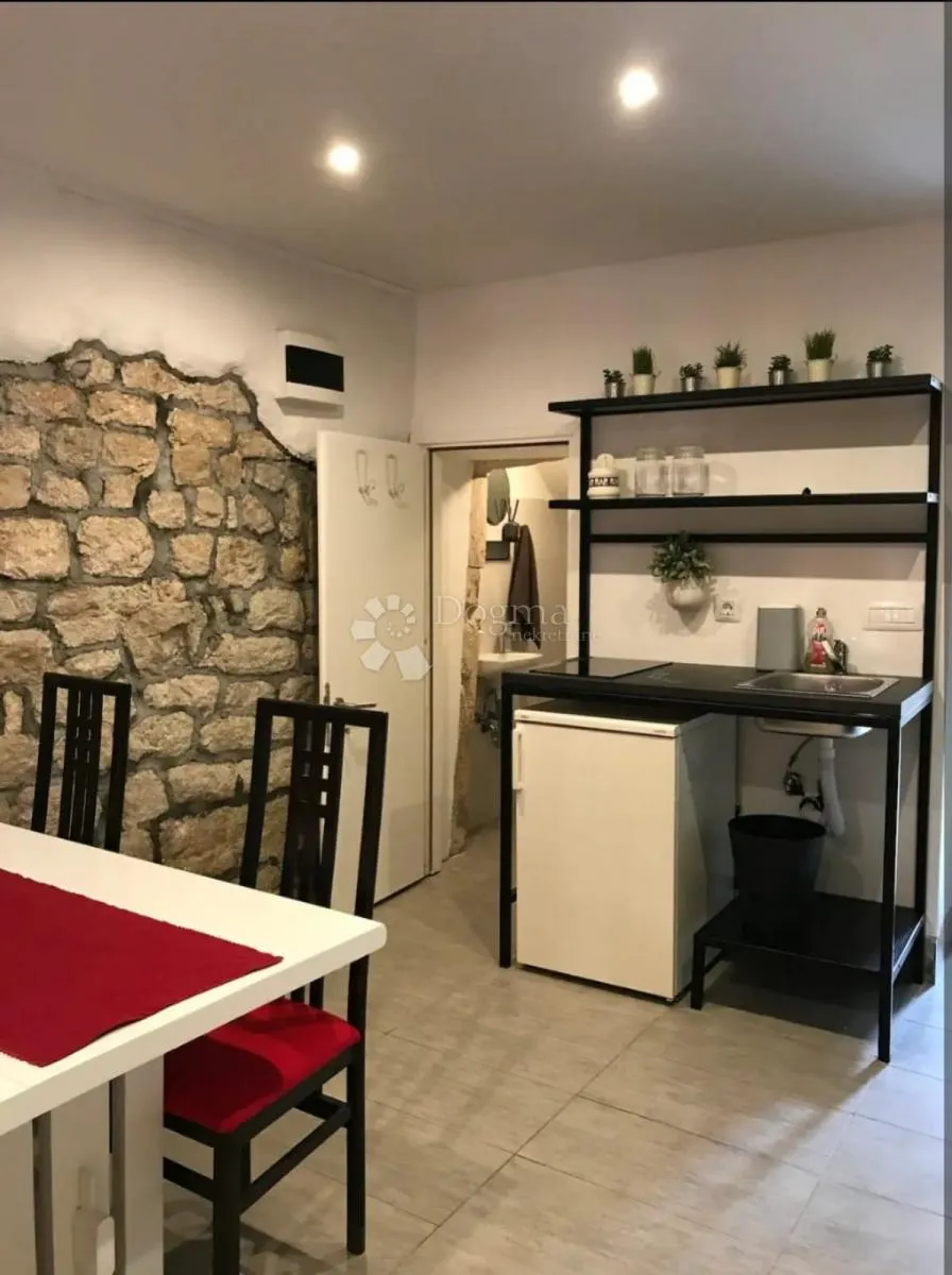 mediteranska kuća sa dvije stambene jedinice - slika 10